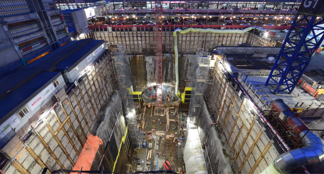 Chantier de construction de la gare de l'aéroport de Montréal